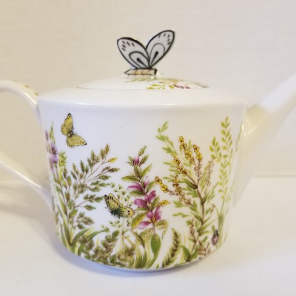 Burton&Burton "Majestic Meadows" Porcelain Teapot - Picture 4 of 11